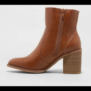 Universal Thread new Cognac Cleo boots